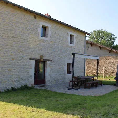 Сasa de vacaciones Pleuville, 5 Pieces, 9 Personnes - Fr-1-653-137 Pleuville